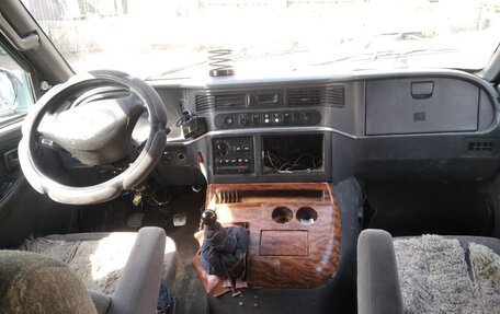 SsangYong Istana, 2000 год, 255 000 рублей, 4 фотография