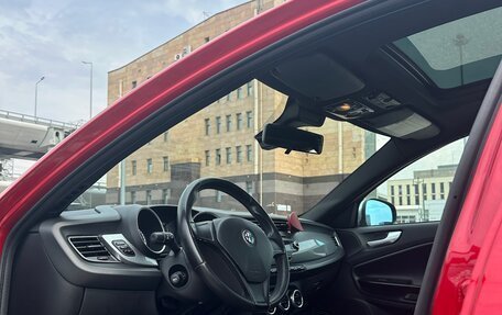 Alfa Romeo Giulietta, 2010 год, 950 000 рублей, 16 фотография
