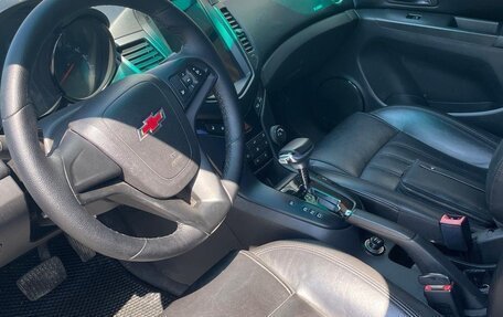 Chevrolet Cruze II, 2012 год, 800 000 рублей, 9 фотография