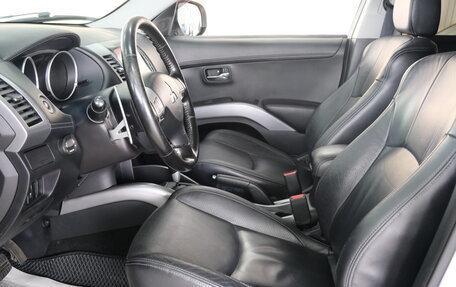 Mitsubishi Outlander III рестайлинг 3, 2011 год, 1 449 000 рублей, 8 фотография
