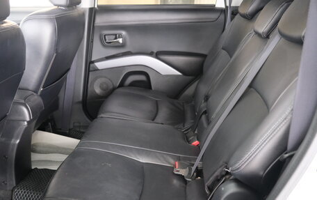 Mitsubishi Outlander III рестайлинг 3, 2011 год, 1 449 000 рублей, 25 фотография