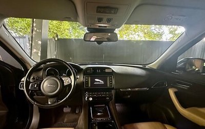 Jaguar F-Pace, 2016 год, 2 100 000 рублей, 1 фотография