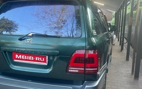 Toyota Land Cruiser 100 рестайлинг 2, 2005 год, 1 900 000 рублей, 16 фотография