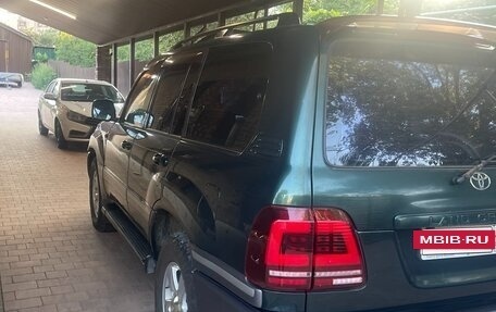 Toyota Land Cruiser 100 рестайлинг 2, 2005 год, 1 900 000 рублей, 18 фотография