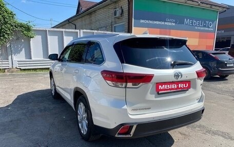 Toyota Highlander III, 2018 год, 3 500 000 рублей, 4 фотография