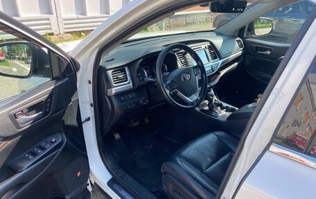 Toyota Highlander III, 2018 год, 3 500 000 рублей, 12 фотография