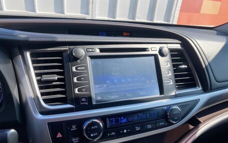 Toyota Highlander III, 2018 год, 3 500 000 рублей, 36 фотография
