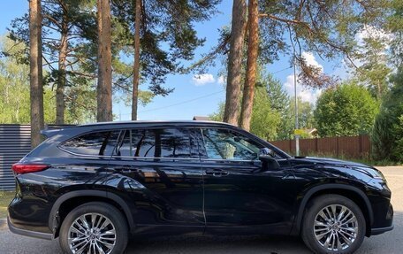 Toyota Highlander, 2025 год, 5 100 000 рублей, 4 фотография