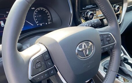 Toyota Highlander, 2025 год, 5 100 000 рублей, 25 фотография