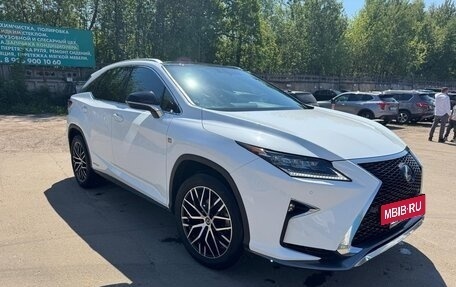 Lexus RX IV рестайлинг, 2017 год, 4 550 000 рублей, 8 фотография