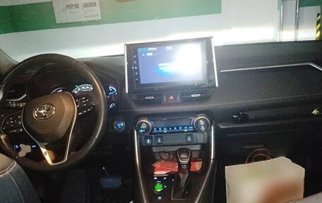 Toyota RAV4, 2021 год, 2 602 852 рублей, 9 фотография