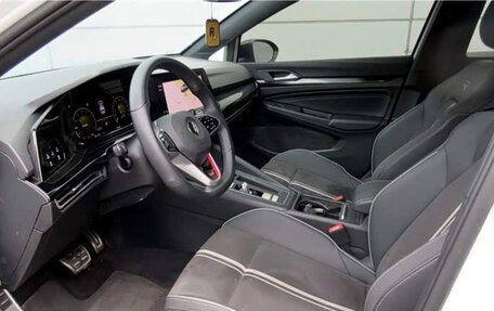 Volkswagen Golf VIII, 2022 год, 1 954 000 рублей, 7 фотография