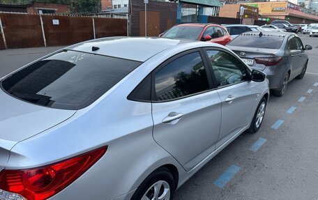 Hyundai Solaris II рестайлинг, 2011 год, 900 000 рублей, 7 фотография