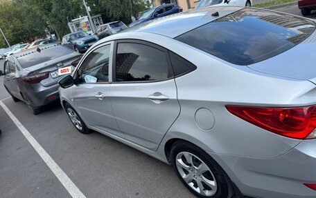 Hyundai Solaris II рестайлинг, 2011 год, 900 000 рублей, 8 фотография