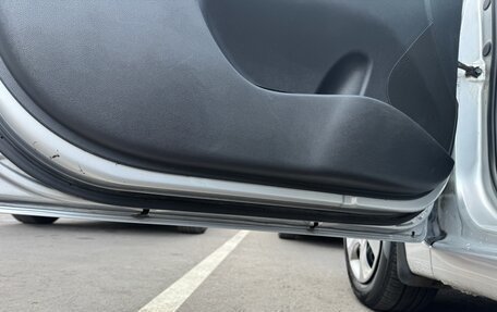 Hyundai Solaris II рестайлинг, 2011 год, 900 000 рублей, 19 фотография
