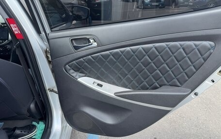 Hyundai Solaris II рестайлинг, 2011 год, 900 000 рублей, 14 фотография