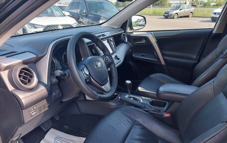 Toyota RAV4, 2018 год, 2 400 000 рублей, 23 фотография
