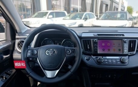 Toyota RAV4, 2018 год, 2 400 000 рублей, 22 фотография