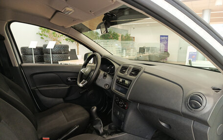 Renault Logan II, 2019 год, 1 059 000 рублей, 13 фотография