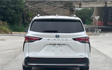 Toyota Sienna, 2021 год, 3 722 000 рублей, 6 фотография
