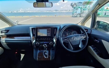 Toyota Alphard III, 2021 год, 2 650 000 рублей, 10 фотография