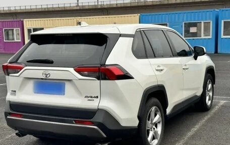 Toyota RAV4, 2021 год, 2 408 852 рублей, 3 фотография