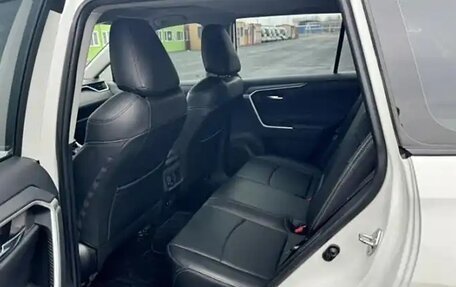 Toyota RAV4, 2021 год, 2 408 852 рублей, 7 фотография