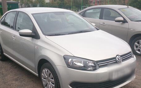 Volkswagen Polo VI (EU Market), 2012 год, 399 000 рублей, 2 фотография