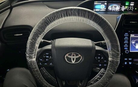 Toyota Prius IV XW50, 2021 год, 2 199 000 рублей, 9 фотография