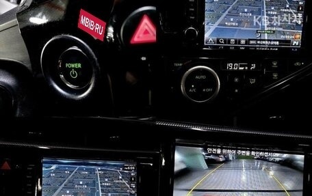 Toyota Prius c I, 2018 год, 1 299 000 рублей, 8 фотография