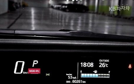 Toyota Prius c I, 2018 год, 1 299 000 рублей, 11 фотография