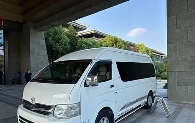 Toyota HiAce H200, 2012 год, 2 499 000 рублей, 1 фотография