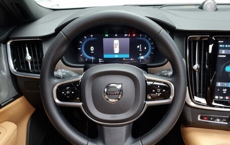 Volvo S90 II рестайлинг, 2022 год, 3 450 000 рублей, 3 фотография