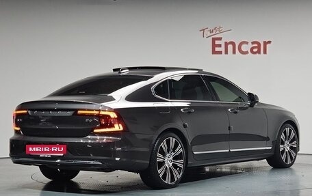 Volvo S90 II рестайлинг, 2022 год, 3 450 000 рублей, 17 фотография