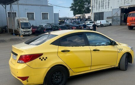 Hyundai Solaris II рестайлинг, 2016 год, 589 000 рублей, 3 фотография