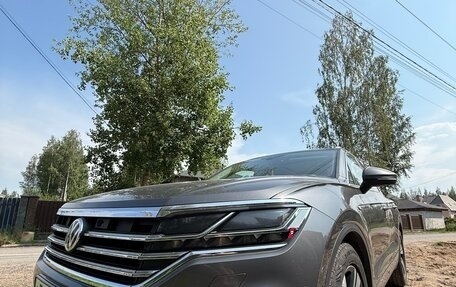 Volkswagen Touareg III, 2020 год, 6 090 000 рублей, 2 фотография