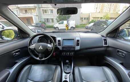 Mitsubishi Outlander III рестайлинг 3, 2011 год, 1 450 000 рублей, 13 фотография