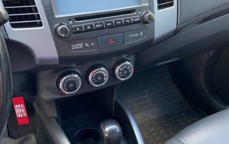 Mitsubishi Outlander III рестайлинг 3, 2011 год, 1 450 000 рублей, 17 фотография