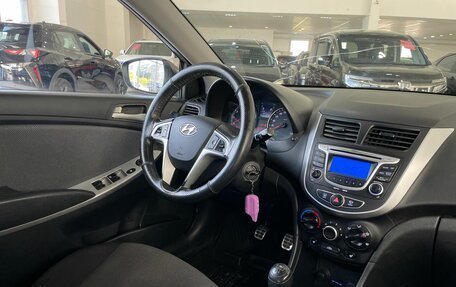 Hyundai Solaris II рестайлинг, 2011 год, 669 000 рублей, 9 фотография