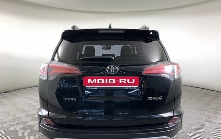 Toyota RAV4, 2017 год, 2 239 000 рублей, 6 фотография