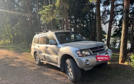 Mitsubishi Pajero III рестайлинг, 2001 год, 700 000 рублей, 2 фотография