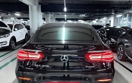 Mercedes-Benz GLC, 2019 год, 3 500 000 рублей, 4 фотография