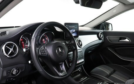 Mercedes-Benz GLA, 2019 год, 2 790 000 рублей, 13 фотография