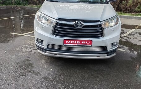 Toyota Highlander III, 2014 год, 2 750 000 рублей, 1 фотография