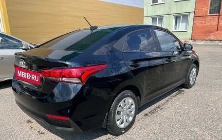 Hyundai Solaris II рестайлинг, 2018 год, 1 099 000 рублей, 3 фотография