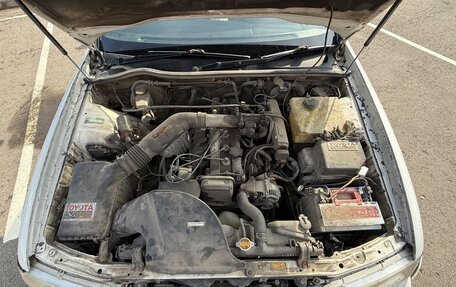 Toyota Mark II VIII (X100), 1985 год, 500 000 рублей, 9 фотография
