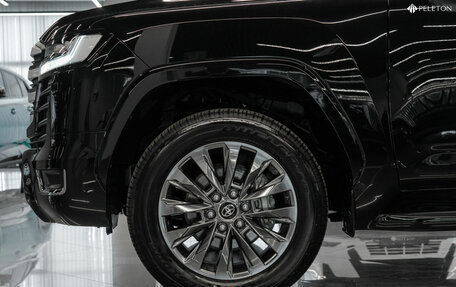Toyota Land Cruiser, 2025 год, 13 550 000 рублей, 32 фотография
