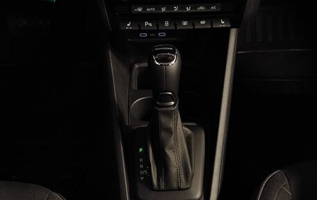 Skoda Rapid II, 2022 год, 2 089 000 рублей, 10 фотография