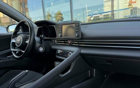 Hyundai Elantra, 2021 год, 1 985 000 рублей, 6 фотография