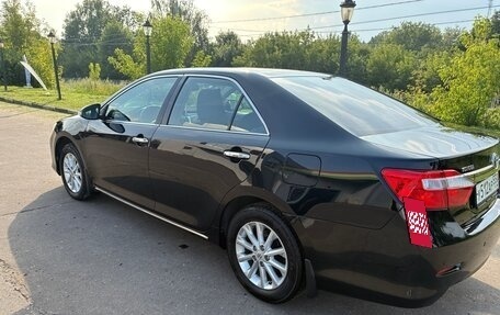 Toyota Camry, 2011 год, 1 550 000 рублей, 2 фотография